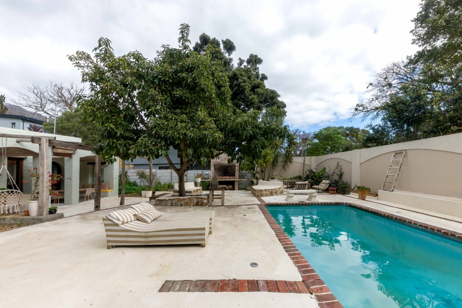 To Let 4 Bedroom Property for Rent in Overkloof Western Cape